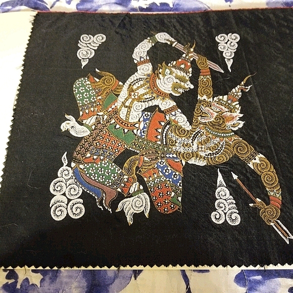 Vtg Asian silk panel depicting warriors - Picture 6 of 12